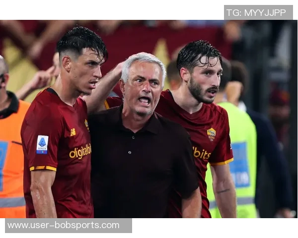 曼联未对罗马和那不勒斯追逐齐尔克泽梅努表示支持