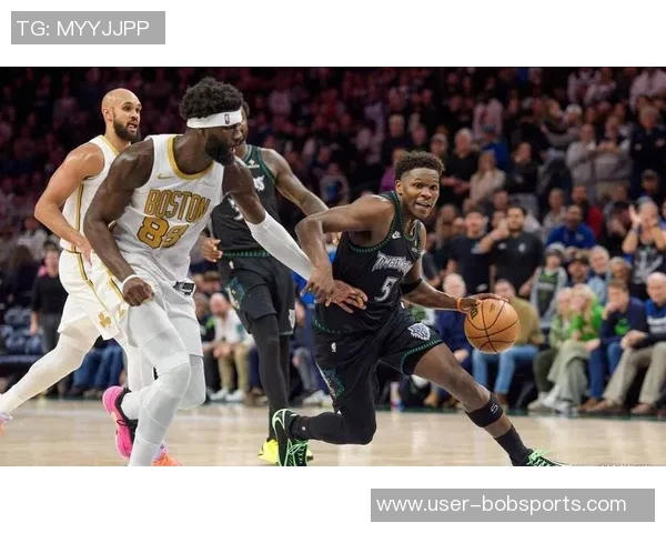 爱德华兹复出表现惊艳末节连中高难三分狂砍55分险些逆转比赛 爱德华兹复出表现惊艳末节连中高难三分狂砍55分险些逆转比赛