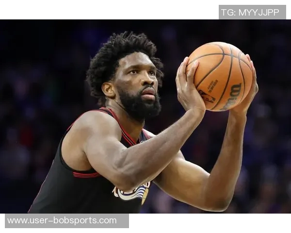 恩比德半场表现抢眼10中6砍下18分助球队争取胜利三分球命中率高达67